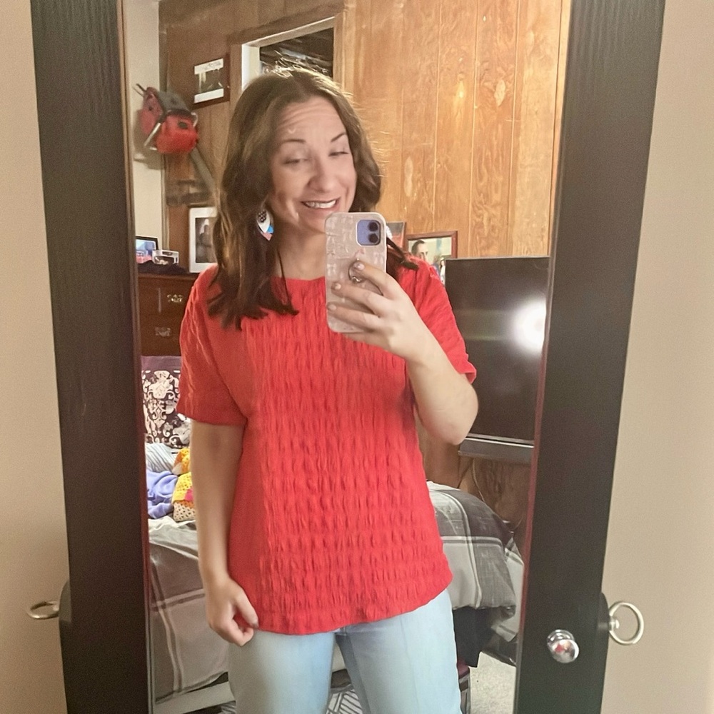 Bom bom red textured top